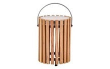 Lystårn. Teak hybride solcelle- og USB-C genopladelige lanternelamper