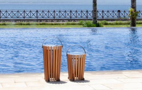 Solstave teak hybride solcelle- og USB-C genopladelige lanternelamper - 40cm